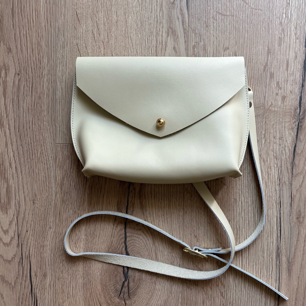 Buho Envelope Crossbody, Ivory 💌